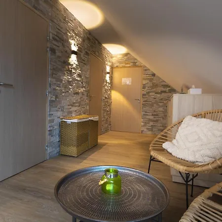 Szálloda L'escale - Piscine & Escalles