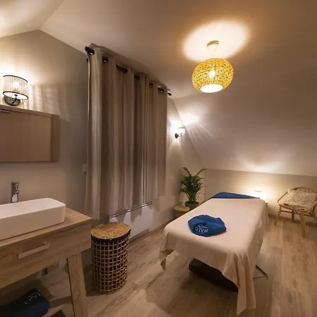 Szálloda L'escale - Piscine &