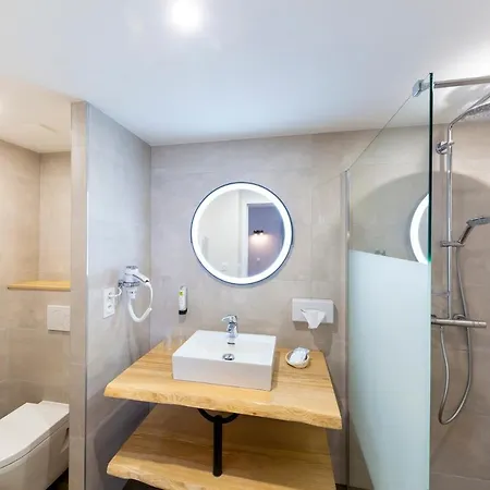 L'escale - Piscine & Szálloda