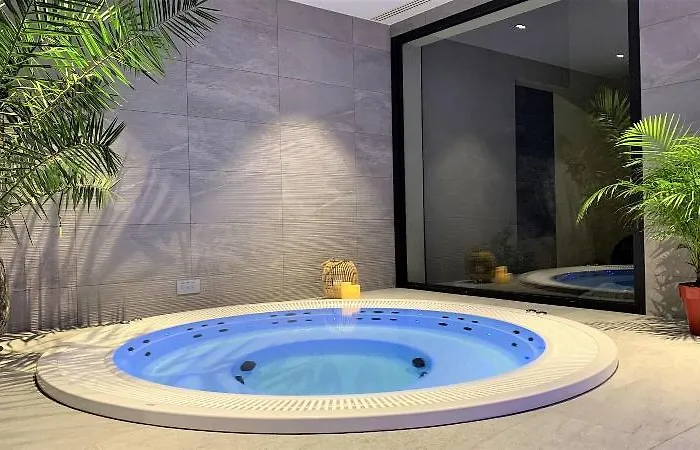 L'escale - Piscine&spa Hotel Escalles