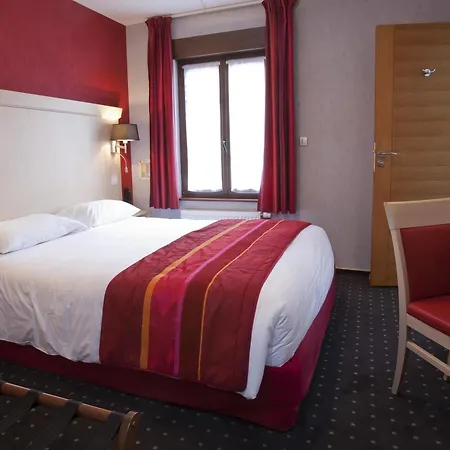 L'escale - Piscine & Hotel 3*